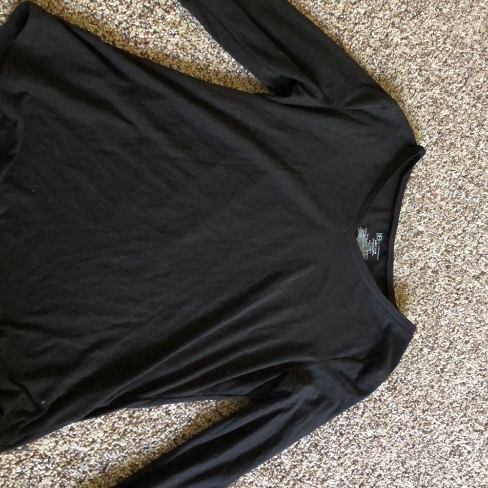 Long sleeve black t